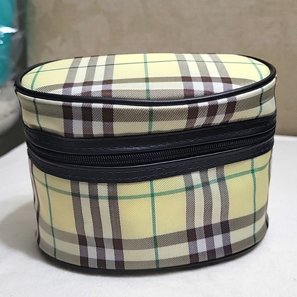 BURBERRY MAKEUP COSMETIC BAG CASE NWOT